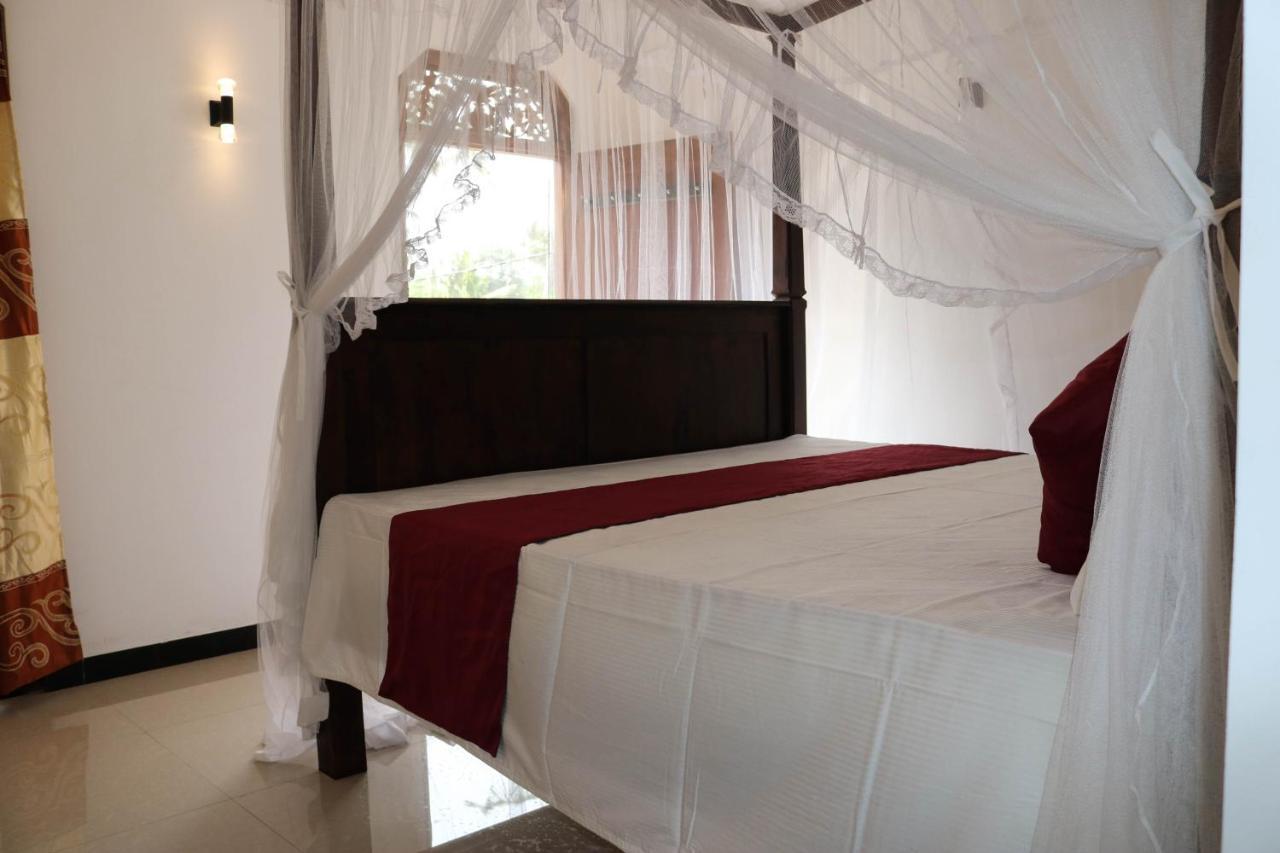 Masith Guest House Unawatuna Exteriör bild